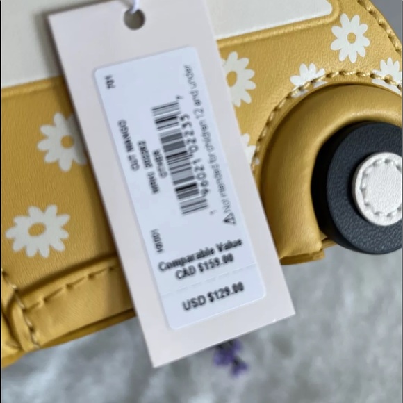 New Kate Spade Beep Beep Yellow VW Daisy Car Coin Purse Bag Charm Key chain - Picture 9 of 9